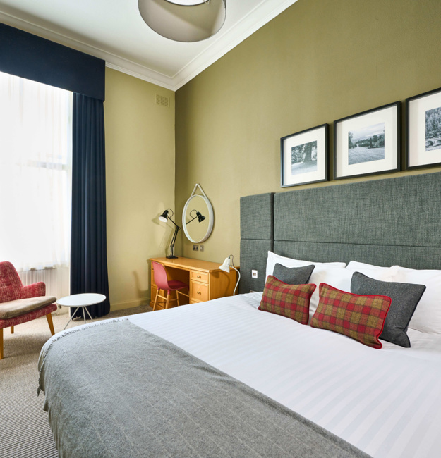 Family bedroom for 5